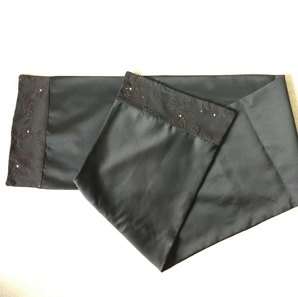 Formal wear Black arm/shoulder wrap